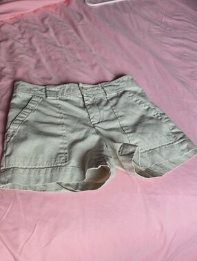 GAP Cream Utility Cargo Shorts for Women